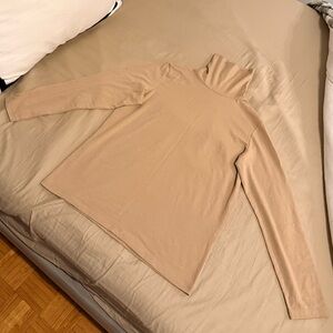 Oak + Fort Tan Turtlenck